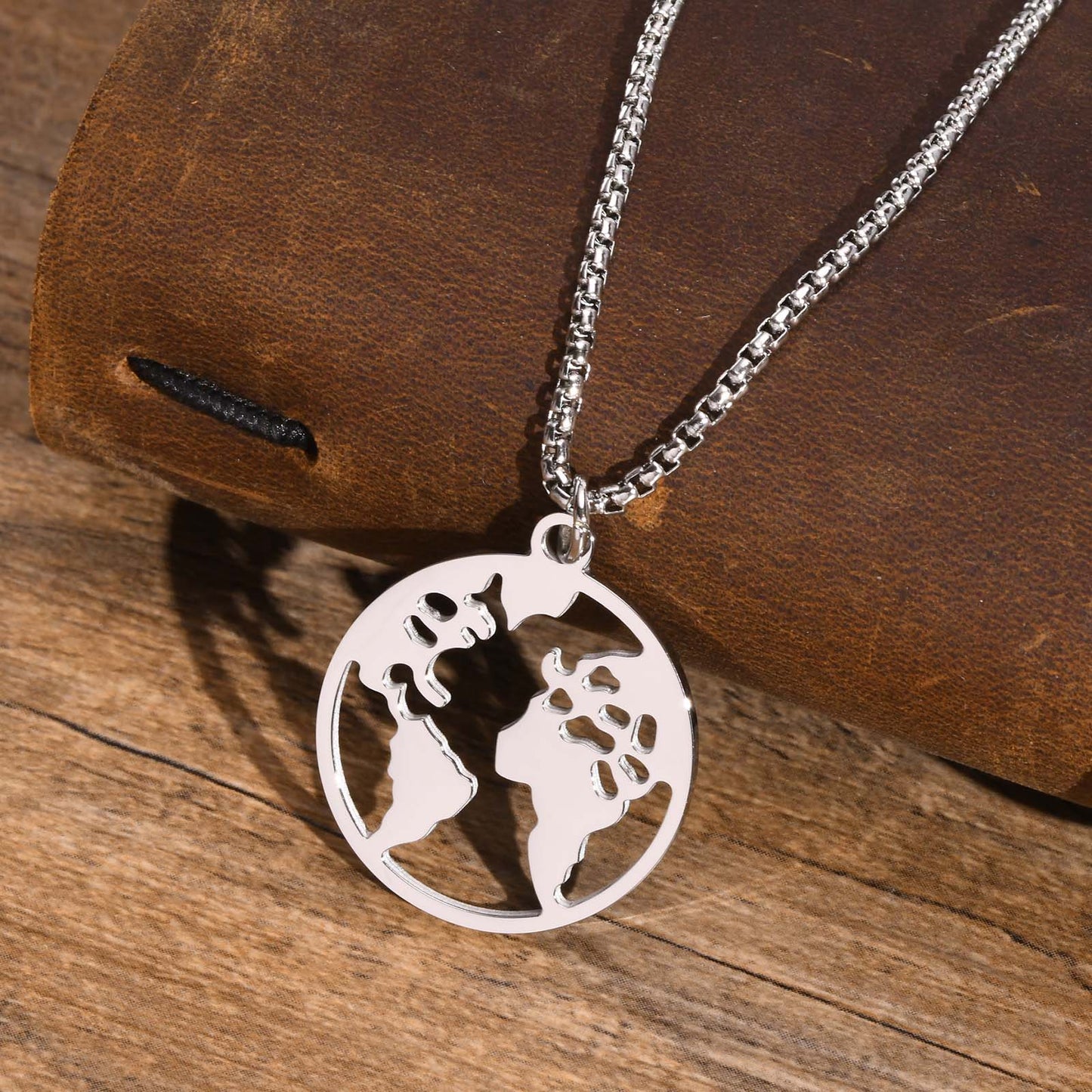 Collar Mr. Worlwide - Acero Inox.