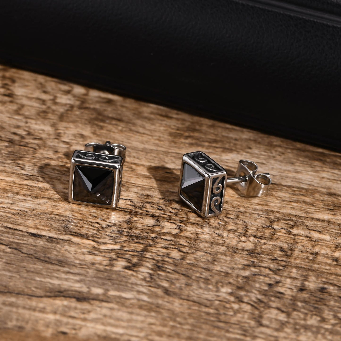 Aretes Square - Acero Inox.
