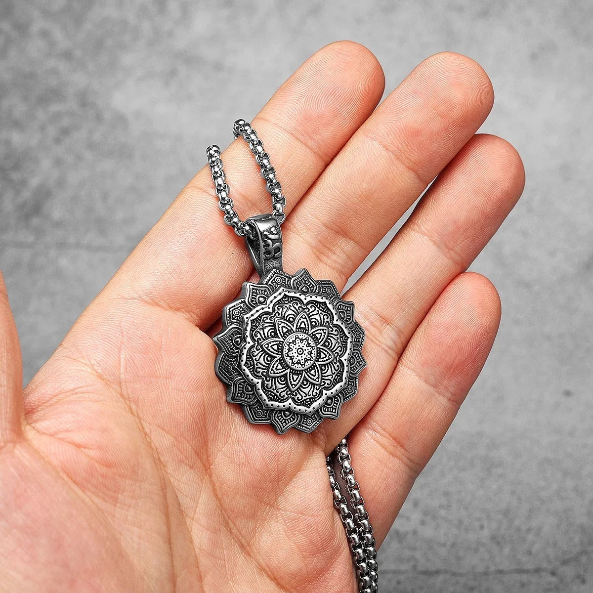 Collar Flor Mandala - Acero Inox.