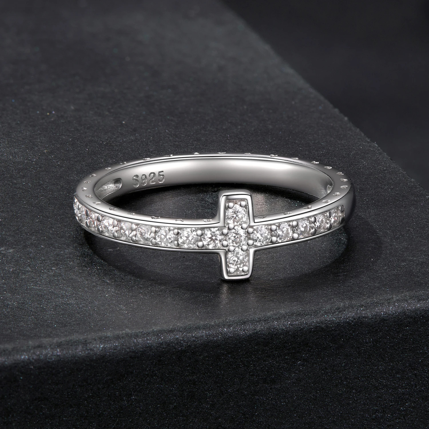 Anillo Cruz Moissanita - Plata .925