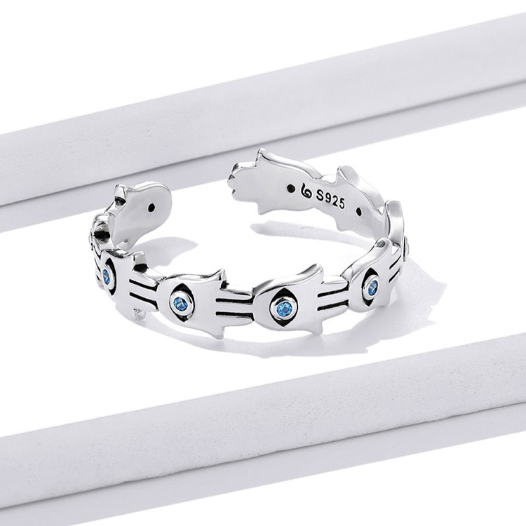 Anillo Hamsa Fondo Blanco